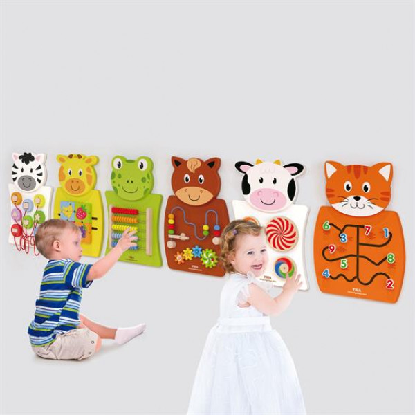 Фото - Бізіборд-дошка Viga Toys Корівка з колами (50677FSC)
