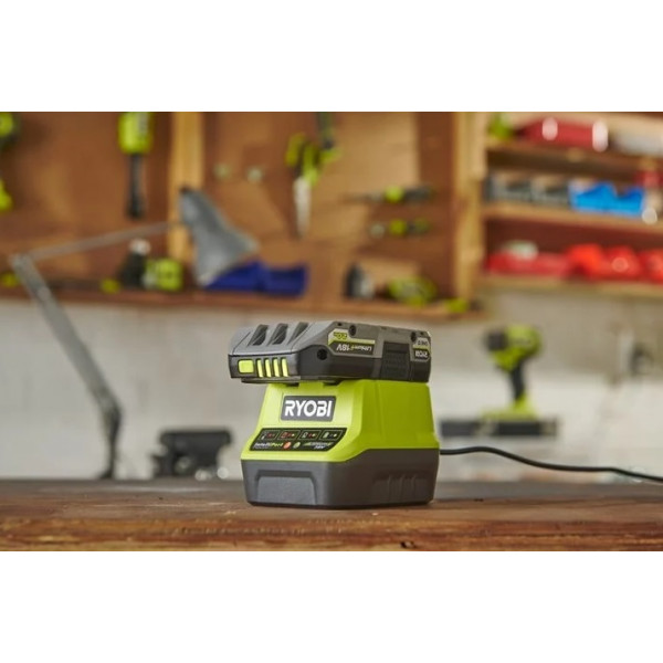 Фото - З/У к аккумуляторной батарее для электроинструментов Ryobi ONE+ RC18120 18В 2А (5133002891UNP)