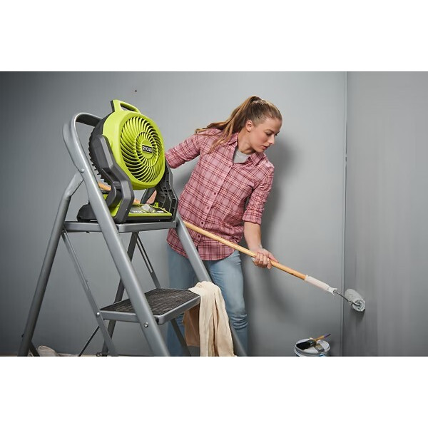 Фото - Вентилятор настільний Ryobi ONE+ RF18-0 WHISPER (без АКБ та ЗП)