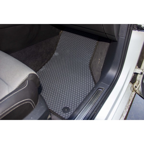 Фото - Коврики из экокожи в салон авто передние EVAtech ECO для Passat (B8) Volkswagen 2014-2023 8 поколение Combi EU VW31151ARJ2AV4BBB