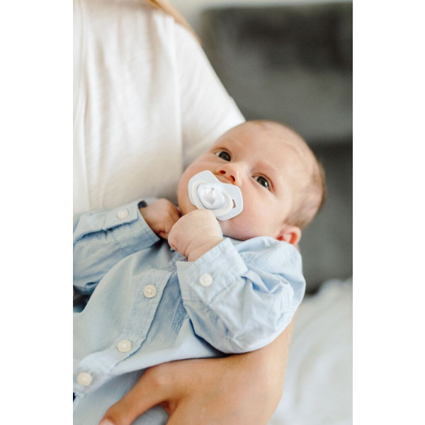 Фото - Симетрична пустушка Canpol babies ROYAL BABY 6-18 міс 2 шт. блакитна (22/651_blu)