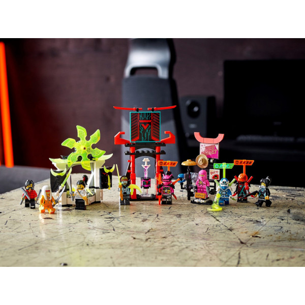 Фото - Конструктор LEGO NINJAGO Киберрынок (71708)