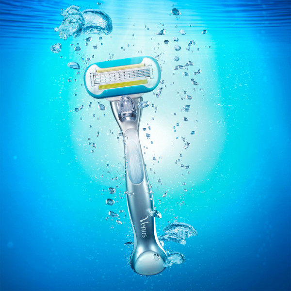 Фото - Подарочный набор для ухода за телом Gillette VENUS Platinum Бритва с 1 смен.касетой+2 Embrace смен.касеты+Дор.футляр