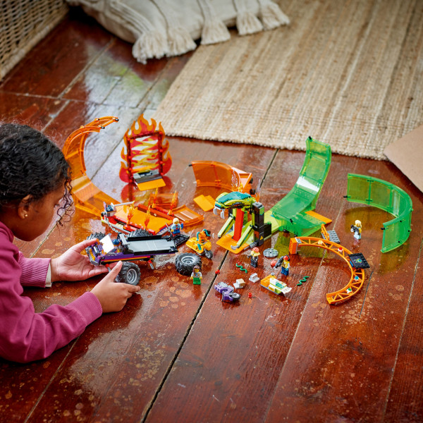 Фото - Конструктор LEGO City Stuntz Двойная петля каскадерской арены (60339)