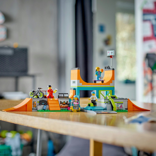 Фото - Конструктор LEGO City Вуличний скейтпарк (60364)