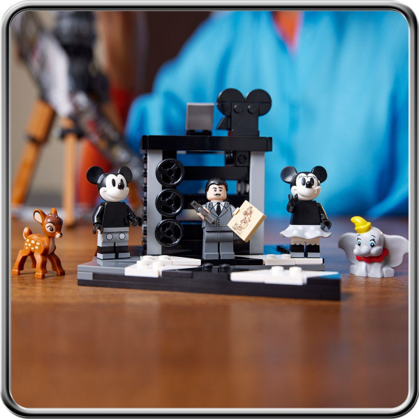 Фото - Конструктор LEGO  │ Disney Камера вшанування Волта Діснея (43230)