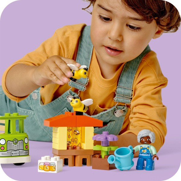 Фото - Конструктор LEGO DUPLO Town Догляд за бджолами й вуликами (10419)