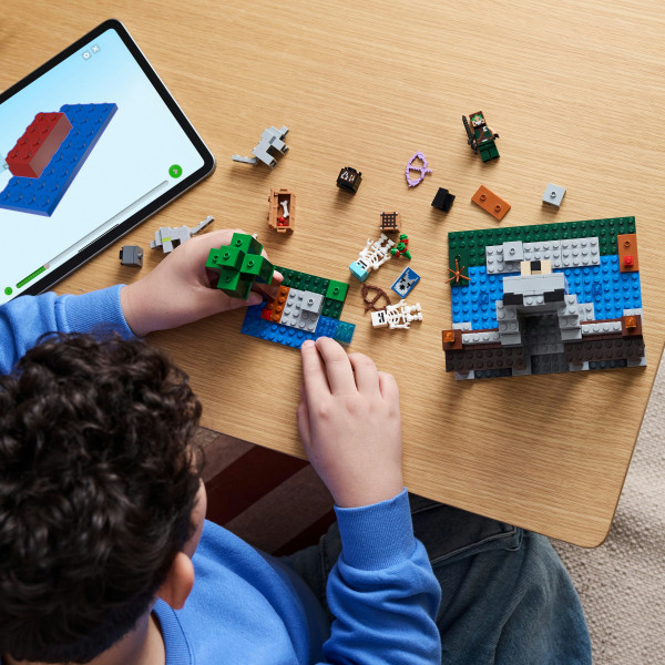 Фото - Конструктор LEGO Minecraft® Вовк із Цитаделі (21261)