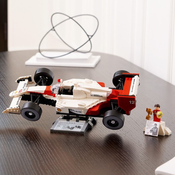 Фото - Конструктор LEGO ICONS McLaren MP4/4 и Айртон Сенна (10330)
