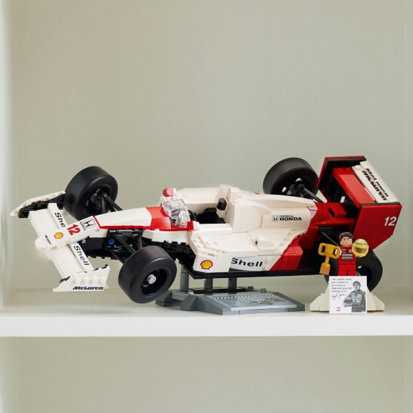 Фото - Конструктор LEGO ICONS McLaren MP4/4 и Айртон Сенна (10330)