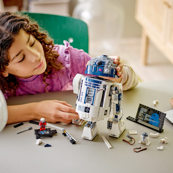 Фото - Конструктор LEGO STAR WARS TM R2-D2 (75379)