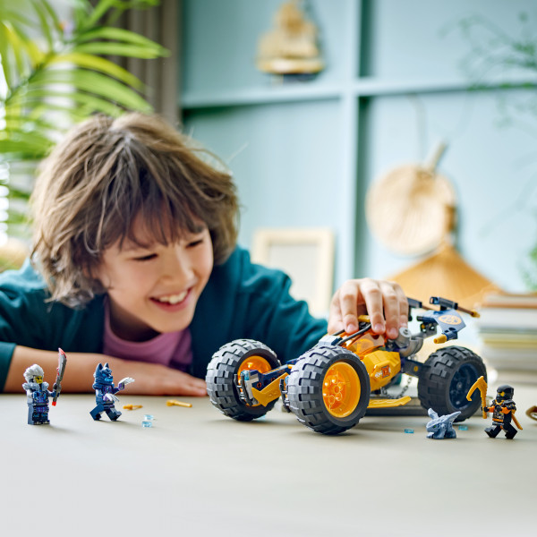 Фото - Конструктор LEGO NINJAGO Багі для бездоріжжя ніндзя Арін (71811)