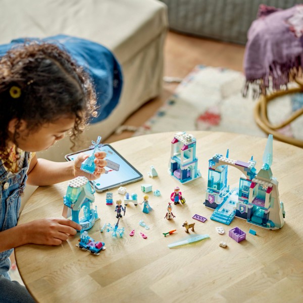 Фото - Конструктор LEGO │ Disney Princess Крижаний палац Ельзи (43244)