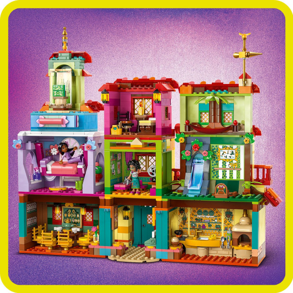 Фото - Конструктор LEGO Disney Encanto Чарівний будинок Мадригал (43245)