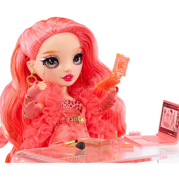 Фото - Коллекционная кукла Rainbow High  S23 – Присцилла Перез с аксессуарами (731893)