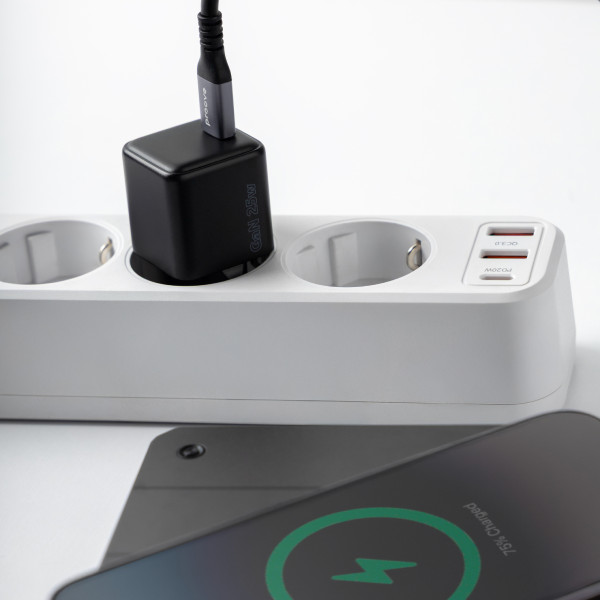 Фото - Мережевий зарядний пристрій Proove Pocket GaN 25W Type-C + USB black (WCPG25111201)