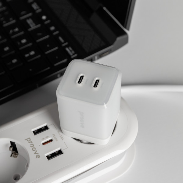 Фото - Сетевое зарядное устройство Proove Pure GaN Max 67W (Type-C + Type-C) White (WCPU67022202)