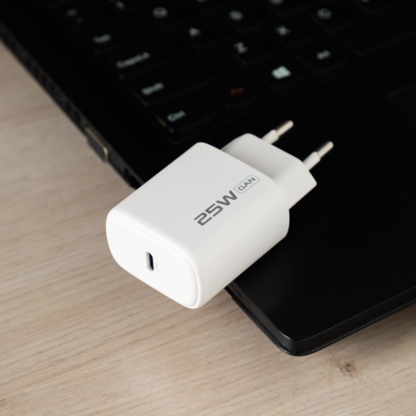 Фото - Сетевое зарядное устройство Proove Silicone Power 2 25W Type-C White (WCSP25010002)