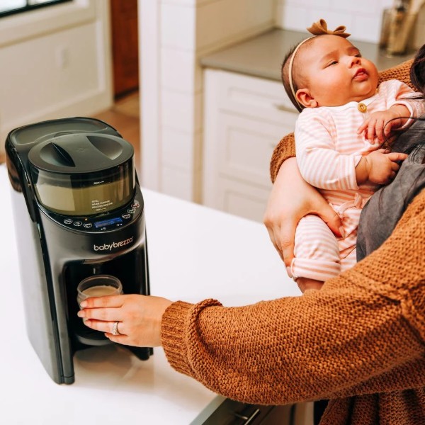 Фото - Смесь-машина Baby Brezza Formula Pro Advanced Black (FRP0131)