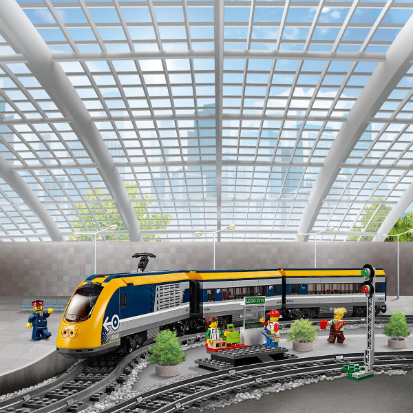 Фото - Конструктор LEGO City Пасажирський поїзд (60197)