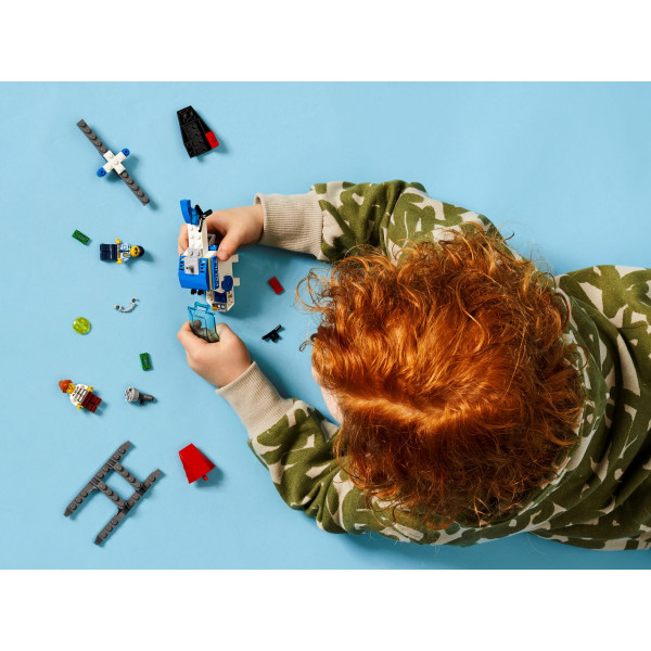 Фото - Конструктор LEGO City Поліцейський вертоліт (60275)