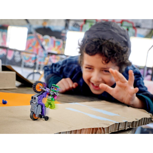 Фото - Конструктор LEGO City Каскадерський мотоцикл для ставання дибки (60296)