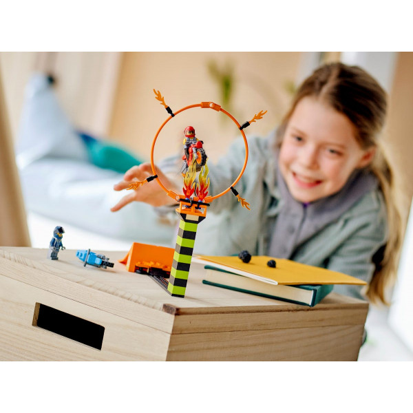 Фото - Конструктор LEGO City Stuntz Состязание трюков (60299)