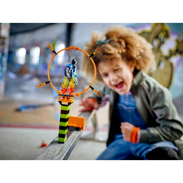 Фото - Конструктор LEGO City Stuntz Состязание трюков (60299)