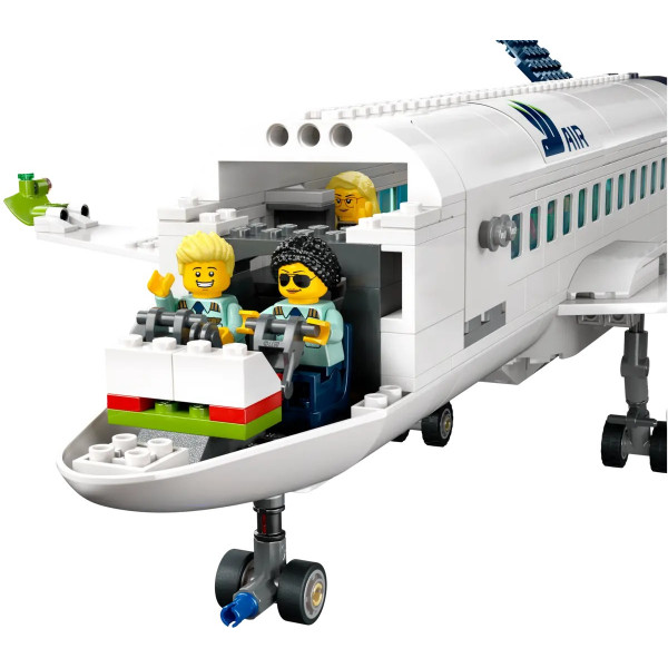 Фото - Конструктор LEGO City Пассажирский самолет (60367)
