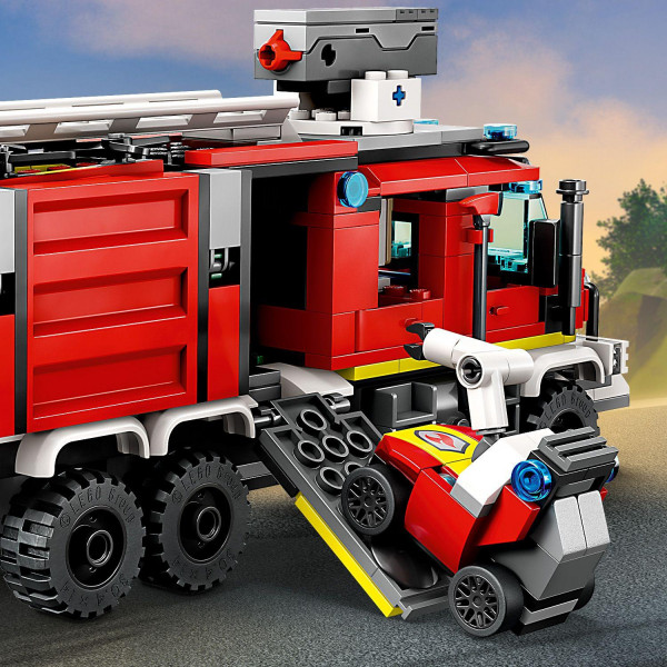 Фото - Конструктор LEGO City Пожежна машина (60374)