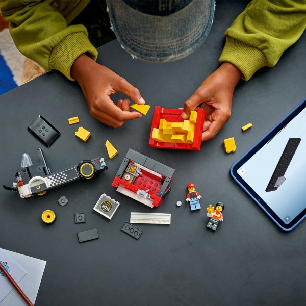 Фото - Конструктор LEGO  City Вантажівка з картоплею фрі (60488)