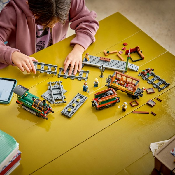 Фото - Конструктор LEGO City Старовинний паровоз (60511)