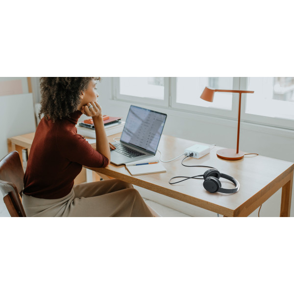 Фото - Мережевий зарядний пристрій Belkin 108Вт 2хUSB-С GAN PD PPS/2хUSB-A 
White (WCH010VFWH)