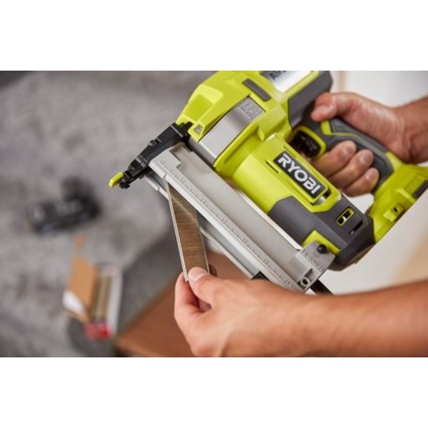 Фото - Гвоздезабиватель Ryobi ONE+ R18GN18-0