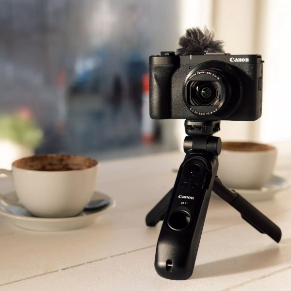 Фото - Фотокамера бездзеркальна Canon Powershot V1 Premium Vlogger Kit (6390C006)
