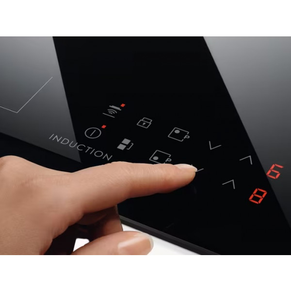 Фото - Варильна поверхня електрична Electrolux LIV63431BK