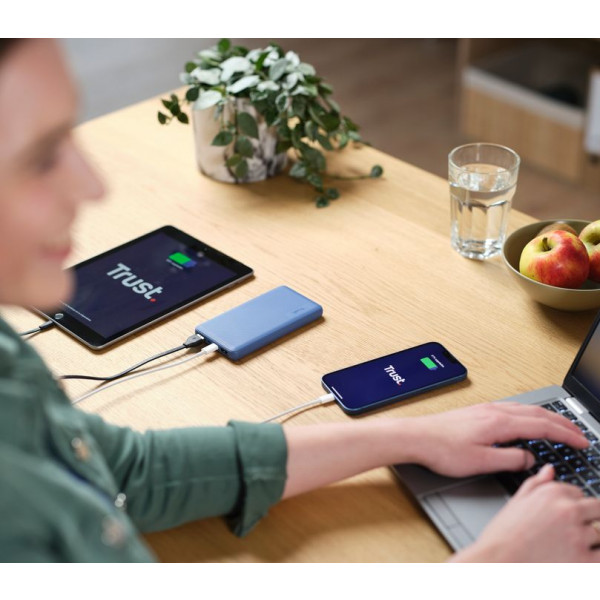 Фото - Батарея мобільна Trust Primo Eco 10000 mAh Blue (25028)