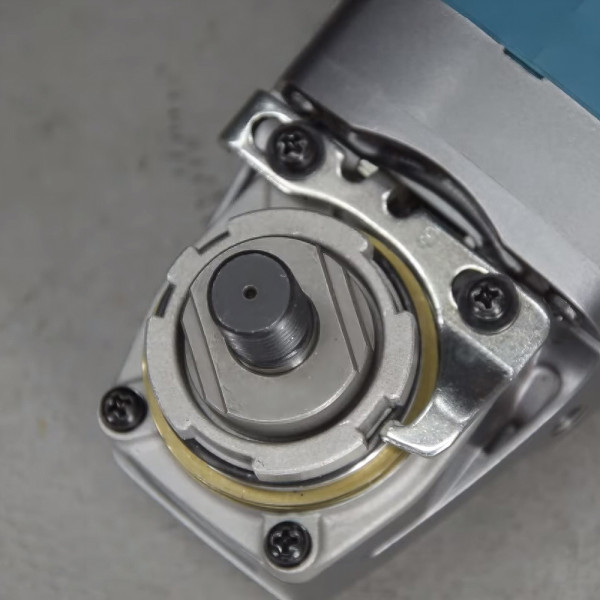 Фото - Болгарка Makita GA023GM201