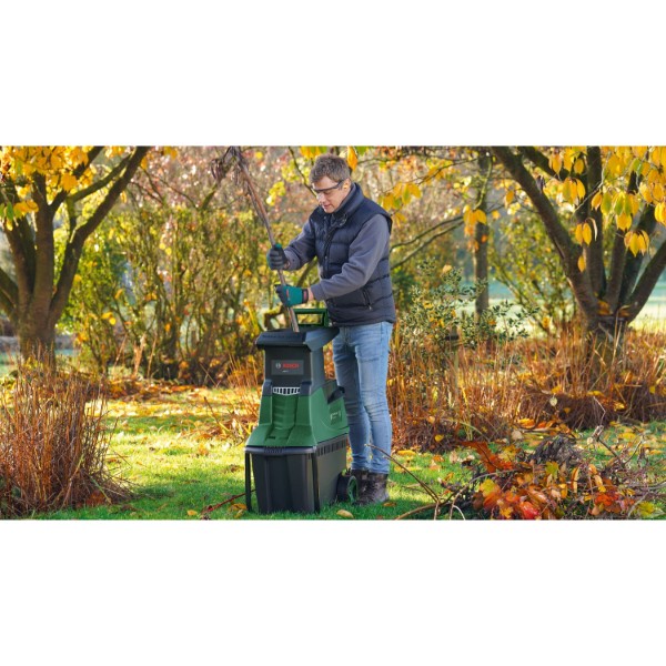 Фото - Измельчитель садовый Bosch AXT 25 TC (0.600.803.30C)