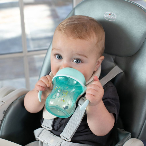 Фото - Чашка-непроливайка дитяча Chicco Training Cup 200 мл від 6 місяців (блакитна) (06921.25)