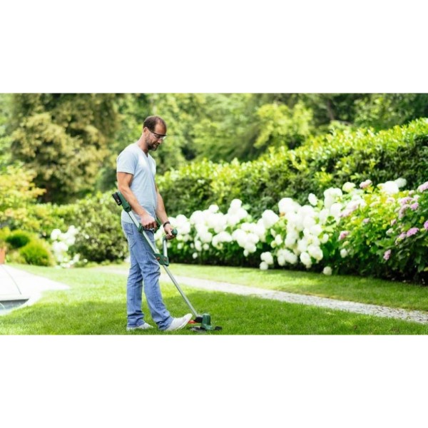 Фото - Триммер садовый Bosch UniversalGrassCut 18V-260 (0.600.8C1.D03)