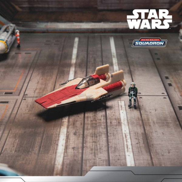 Фото - Колекційна фігурка STAR WARS Small Vehicle Транспорт та фігурка A-Wing 7.5 см (SWJ0079)