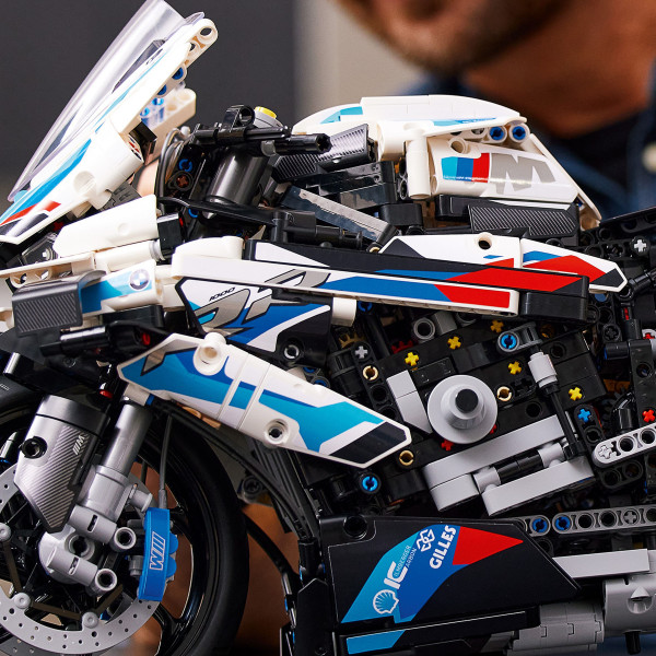 Фото - Конструктор LEGO Technic BMW M 1000 RR (42130)