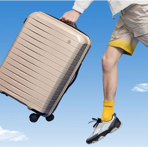 Фото - Чемодан Xiaomi Ninetygo Lightweight Luggage 24" Beige (6941413216418)