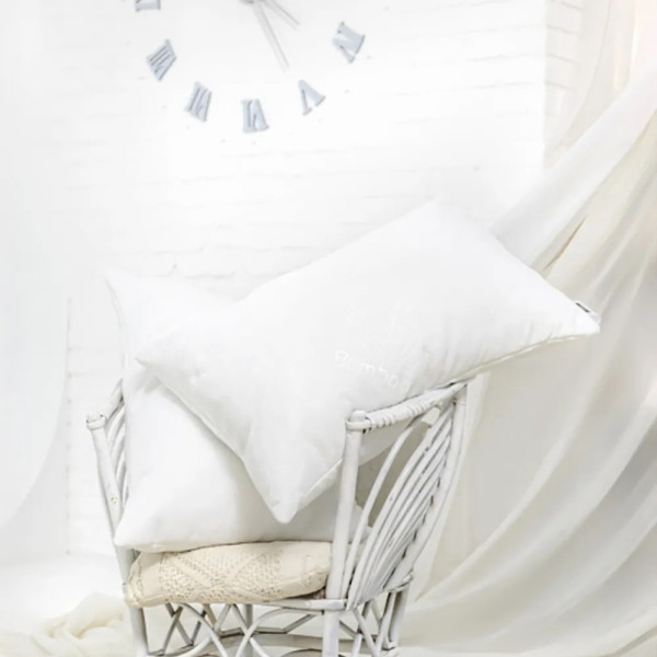 Фото - Подушка стандартна MirSon №805 Julia EcoSilk Hand made 70х70 см (2200003197051)