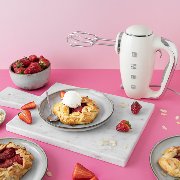 Фото - Миксер Smeg HMF01WHEU