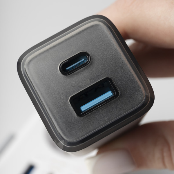 Фото - Сетевое зарядное устройство Proove Pure GaN Plus 30W Type-C + USB black (WCPU30111201)