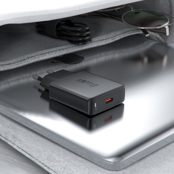Фото - Сетевое зарядное устройство AceFast A65 PD20W GaN single USB-C ultra-thin charger Black (6974316282686)