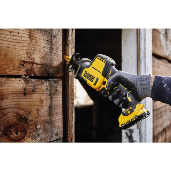 Фото - Пила шабельна DeWALT 10.8/12В XR Li-lon (DCS312N)