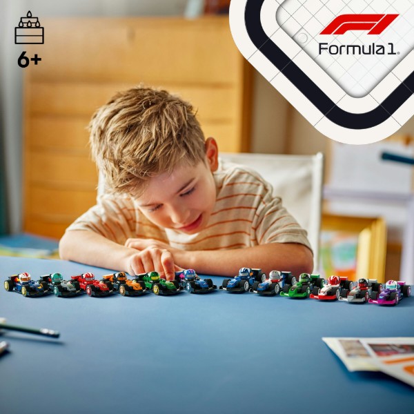Фото - Конструктор LEGO Minifigures Колекційні автомобілі для перегонів F1® (71049)